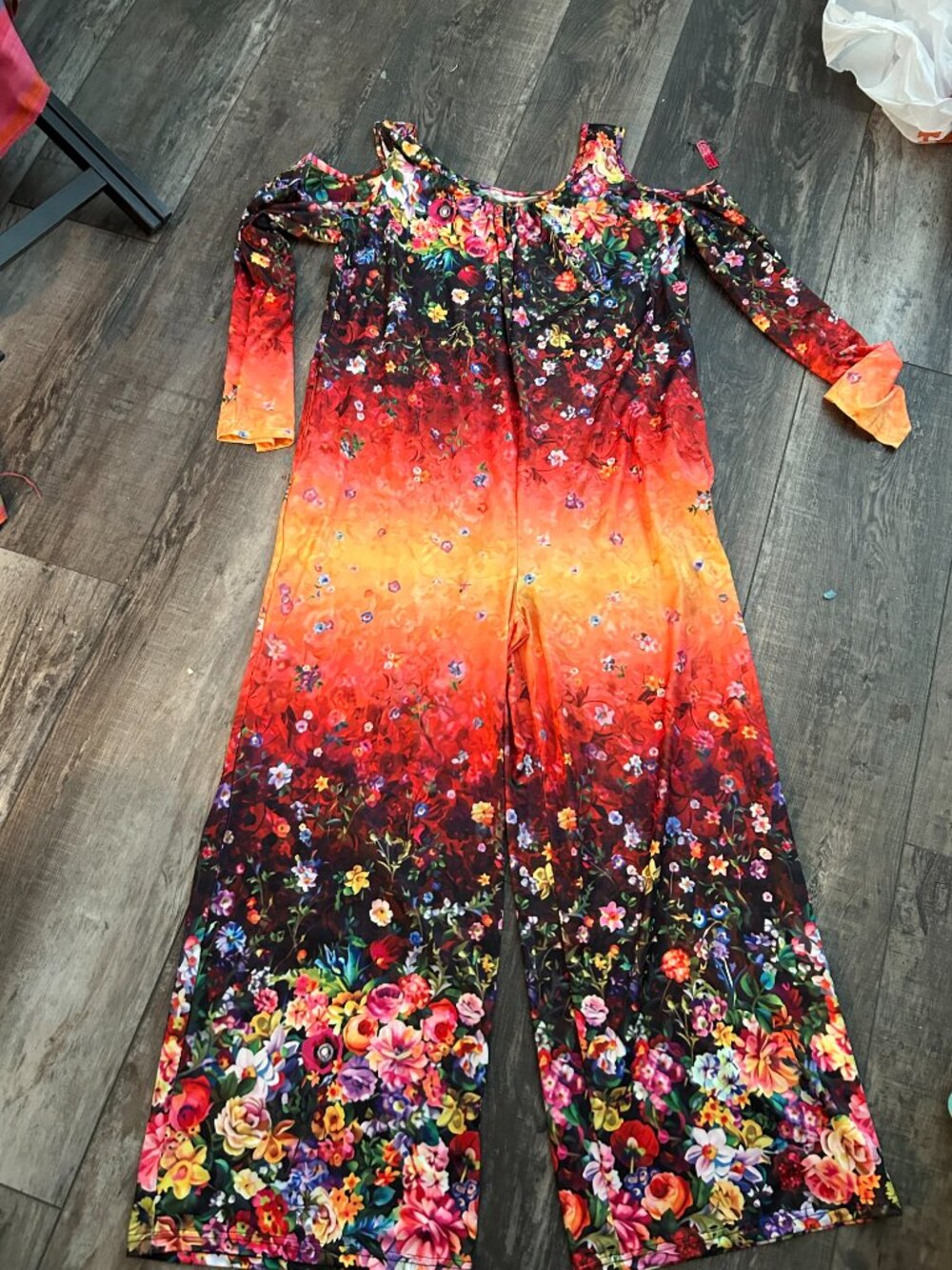 Vibrant Cold Shoulder Floral Jumpsuit Size Large NWT